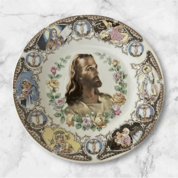 Decorative Religious  Plate with Religious Imagery - Picture 5 of 7